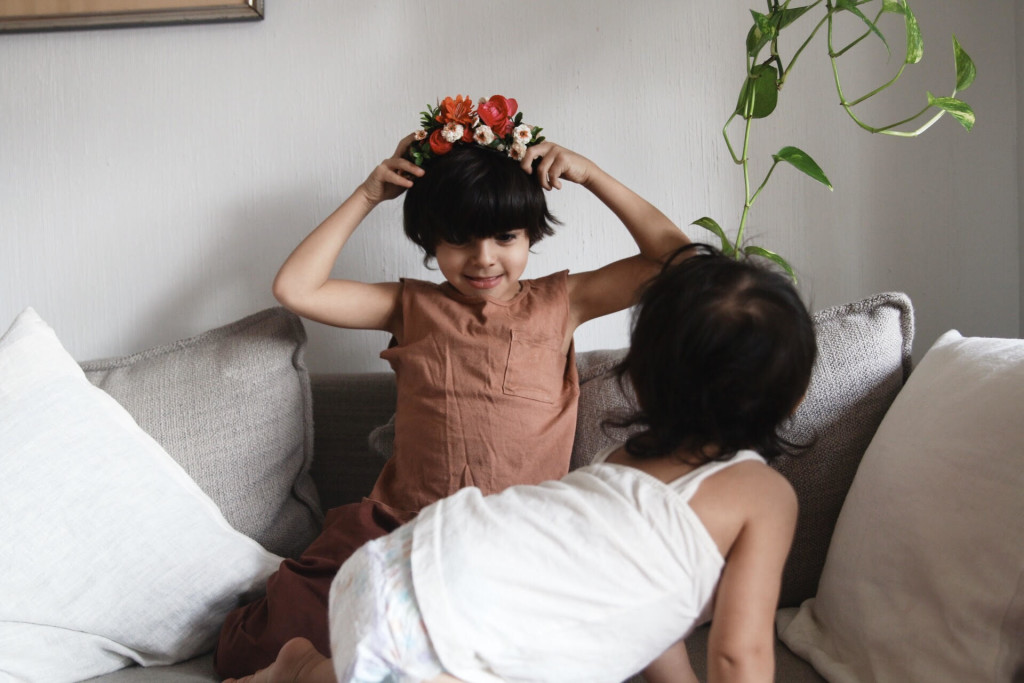 lucas and lillie Lillies & León